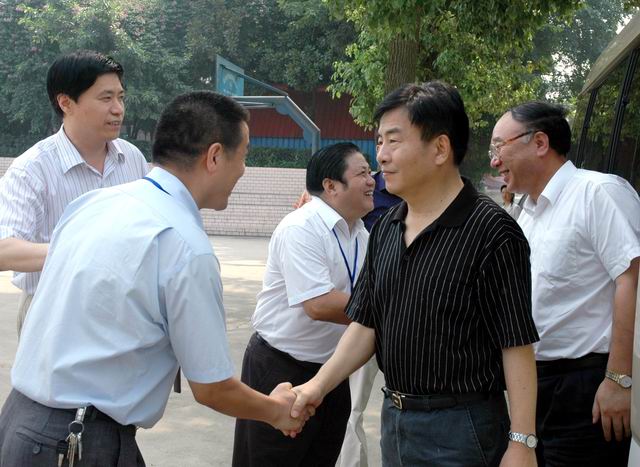 王鴻舉市長(cháng)、黃奇帆副市長(cháng)蒞臨我校指導